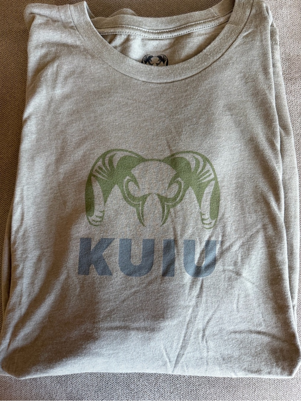 KUIU Short Sleeve Logo Tee in Tan with Olive and Blue Print